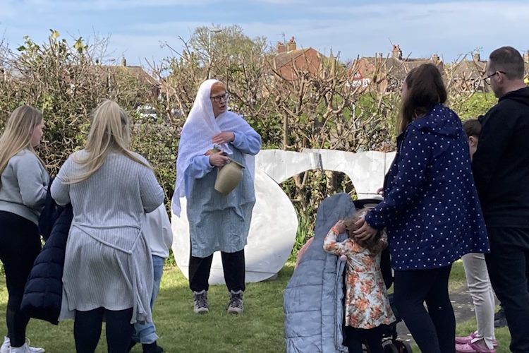 Network yarmouth gorleston church hosts hunt for easter meaning