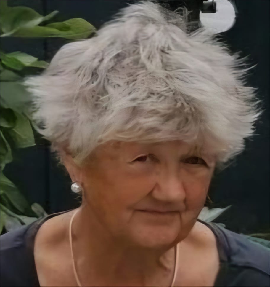 SUZIE ELLIS